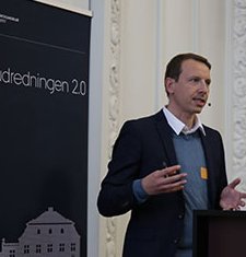 Michael Bang Petersen på talerstolen i Folketinget